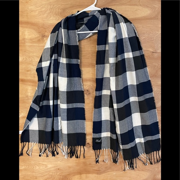 27x78 Plush Apparel LLC fringed blue plaid scarf - Picture 1 of 4